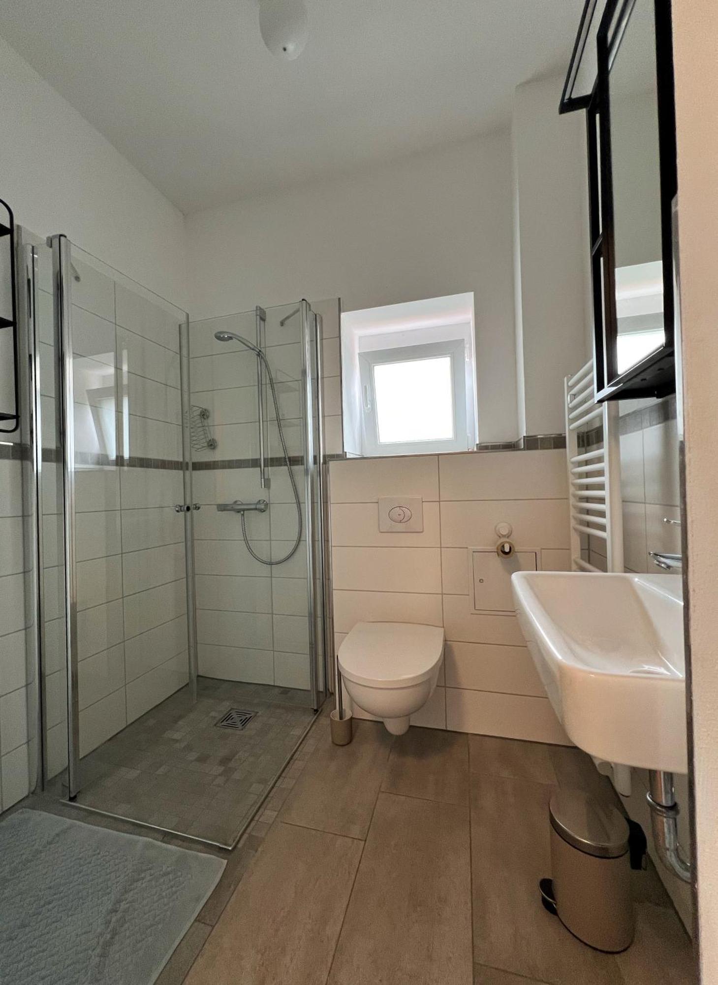Das Jaartn - Boardinghouse Appartements & Ferienwohnung Schönefeld Eksteriør bilde